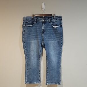 Judy Blue Cropped Boot Jeans